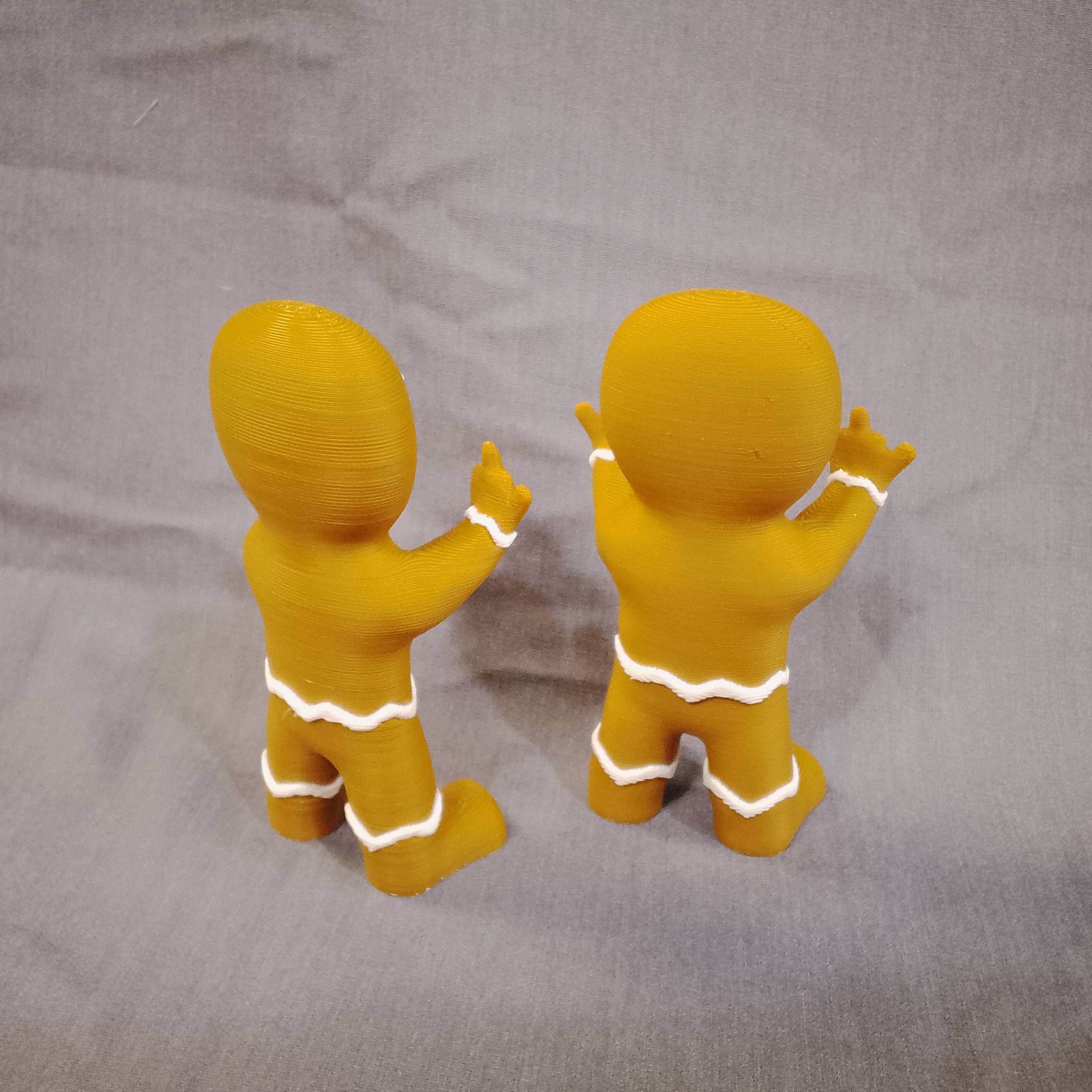 Sassy Gingerbread Man: Your New Favorite Holiday Decor, Rude Flipping the bird - Image 3